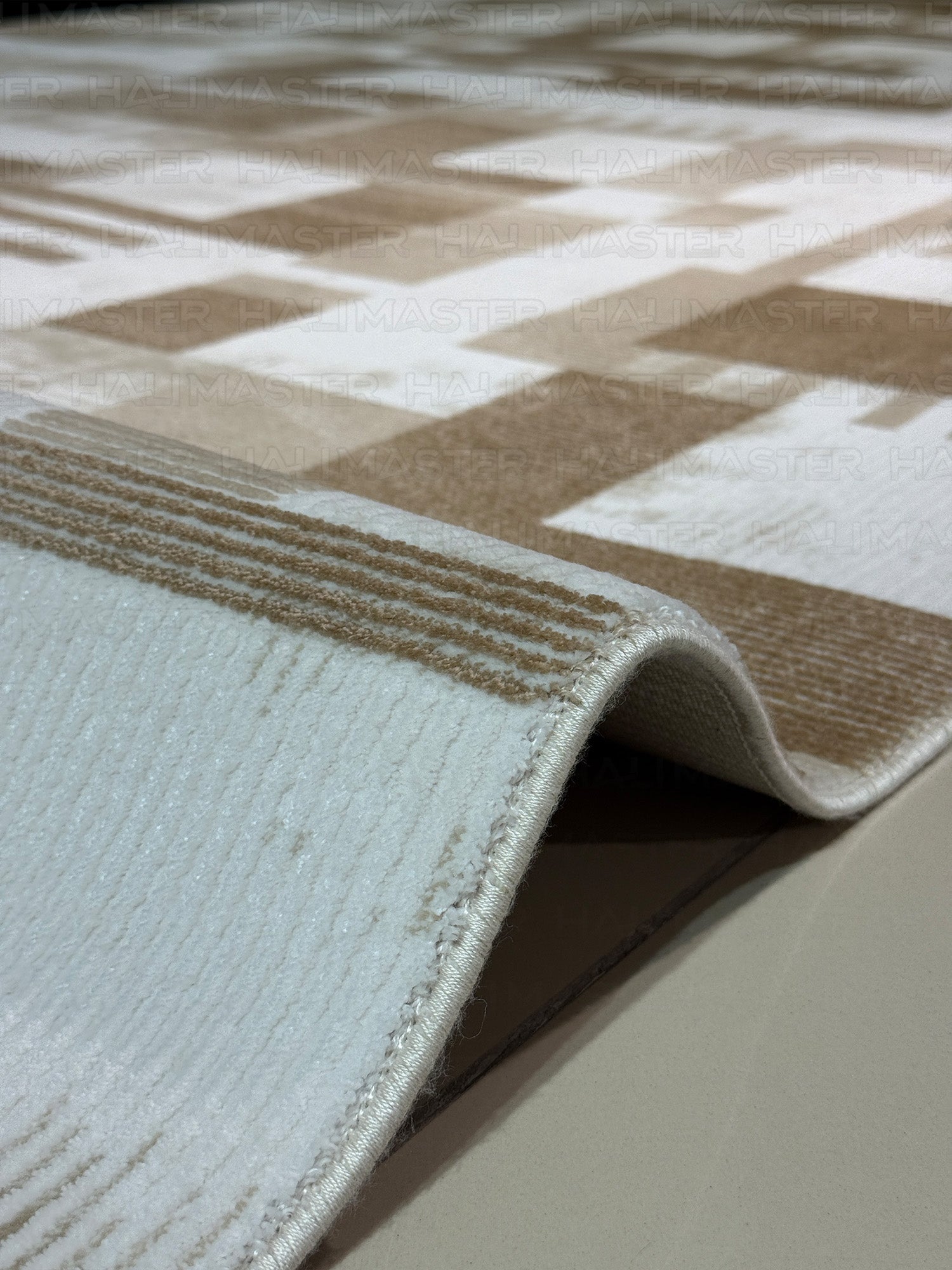 Modern Geometrik Desenli Salon Halısı - Bej ve Kahve Tonları