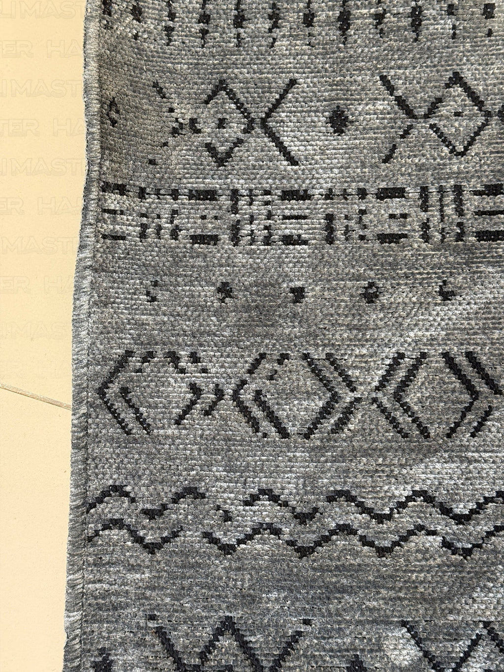 Kilim Etnik Desenli Antrasit Siyah Modern Halı & Yolluk - Özel Ölçü Seçeneği