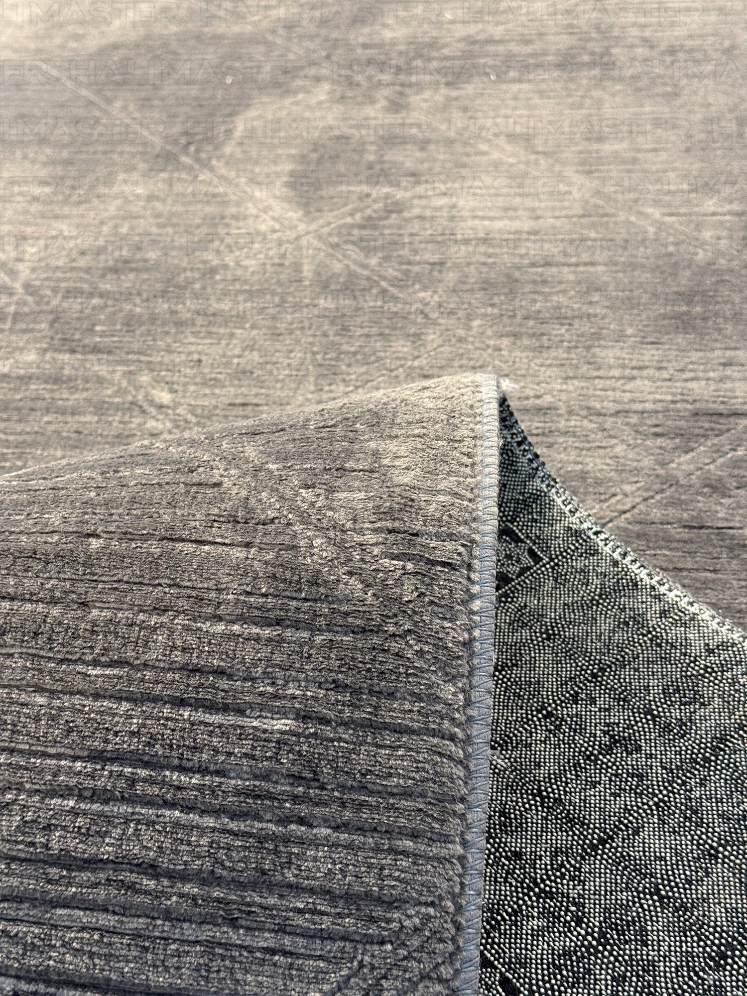 Bambu Antrasit Geometrik Desenli Kaymaz Taban Halı - Özel Ölçü Kesme Yolluk