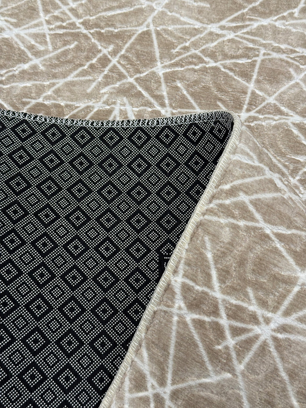 Modern Geometrik Desenli Bej Kahve Halı - 4m² (160x230) Salon ve Oturma Odası Halısı