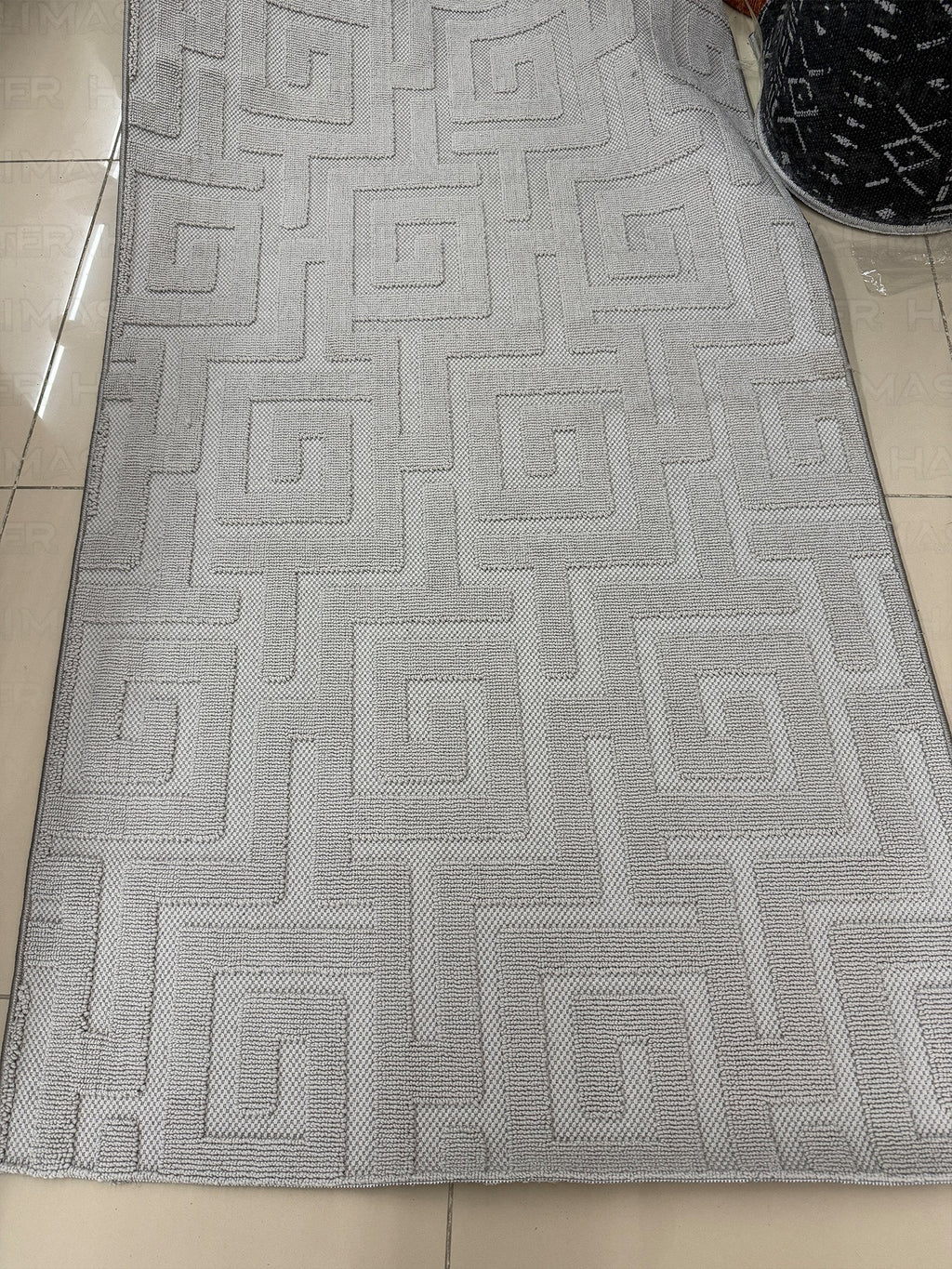 Dekoratif Gri Labirent Desenli Modern Kabartma Halı - Özel Ölçü Seçeneğiyle