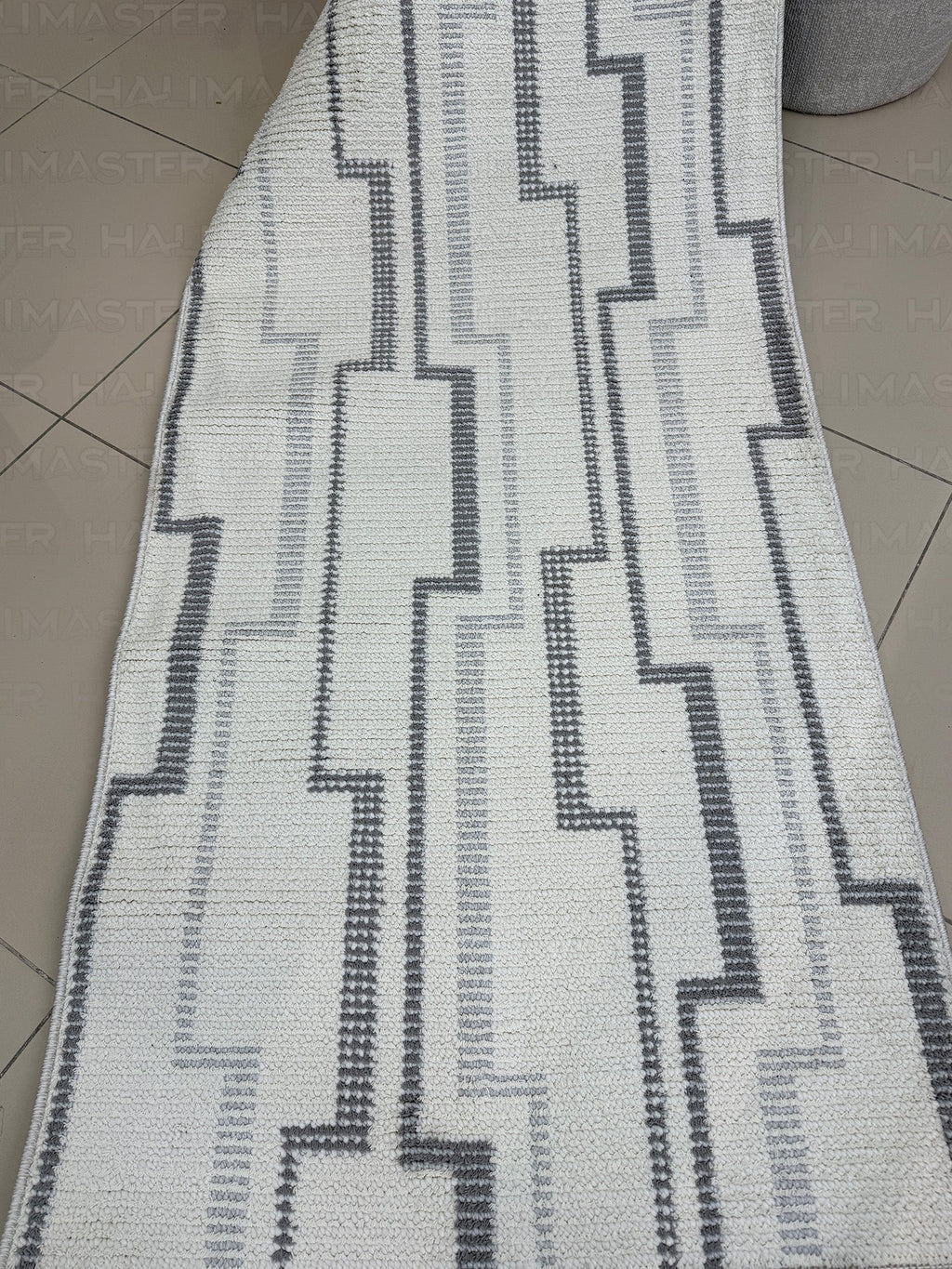 Dekoratif Modern Geometrik Desenli Antrasit Gri Halı - Özel Ölçü
