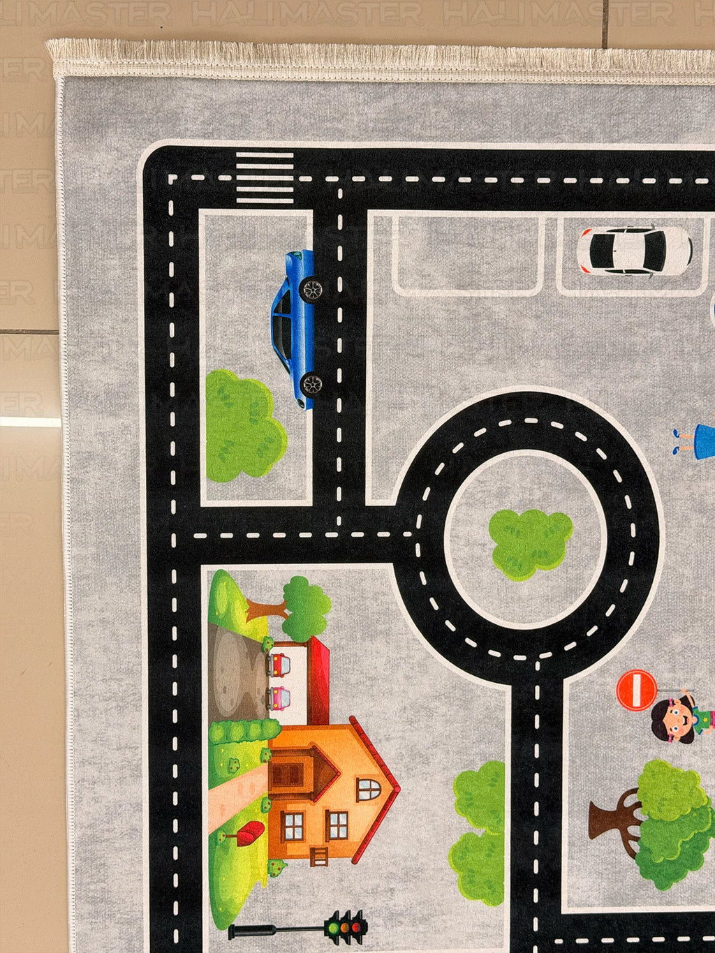 Eğitici Şehir ve Trafik Temalı Çocuk Oyun Halısı - Kaymaz Tabanlı, 3D Görünümlü Yol Desenli Bebek Odası Halısı