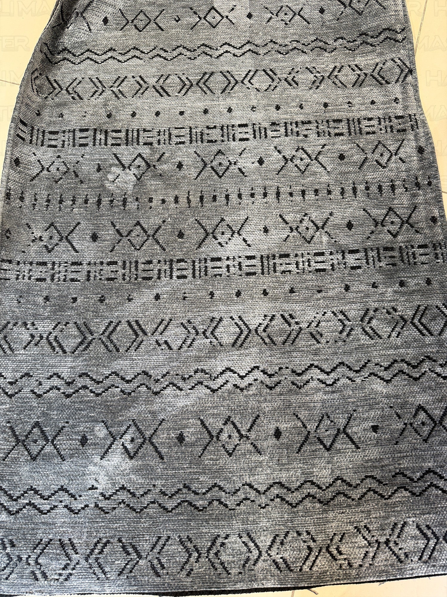 Kilim Etnik Desenli Antrasit Siyah Modern Halı & Yolluk - Özel Ölçü Seçeneği