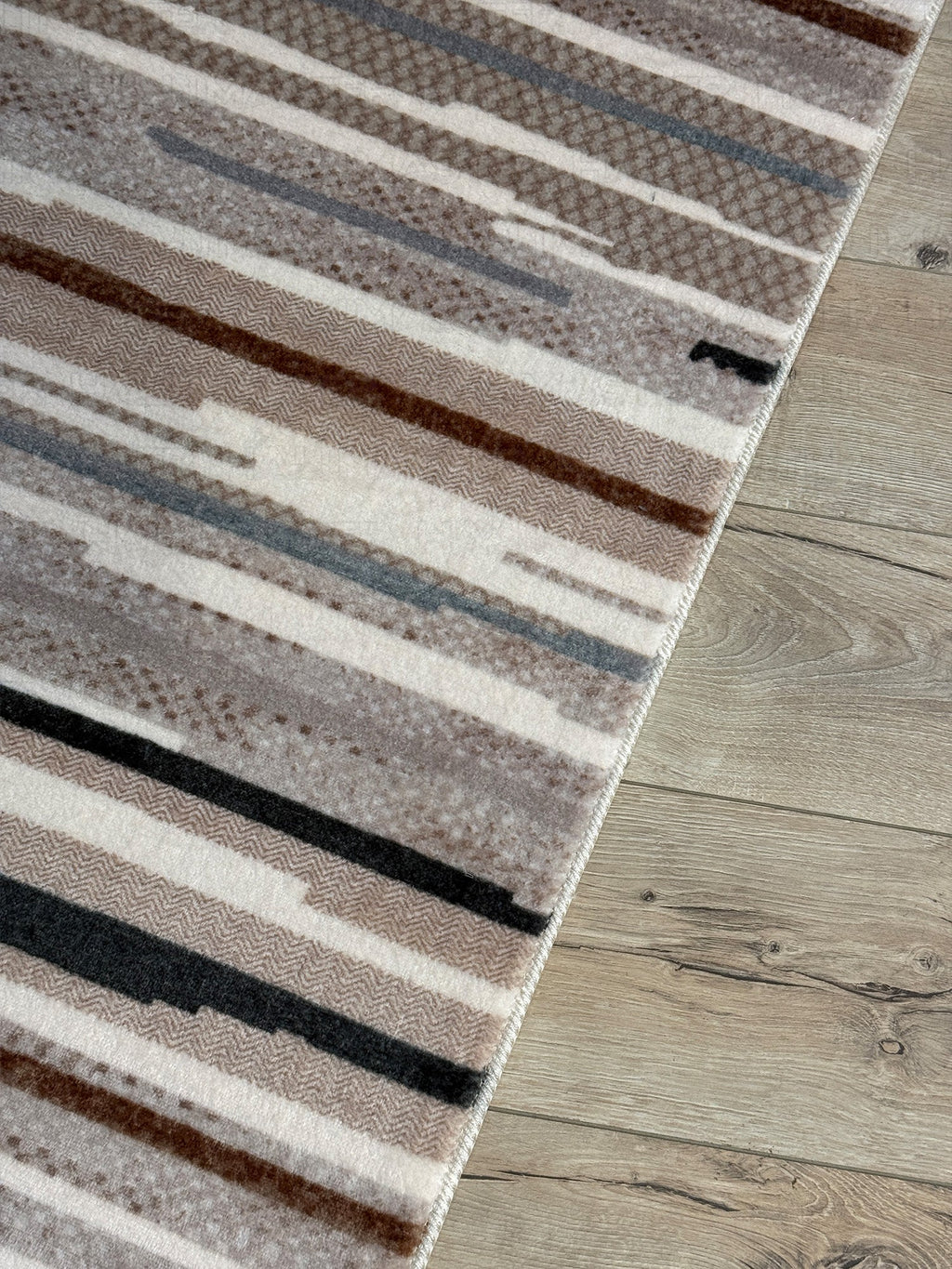 Bambu Soyut Desenli Antrasit Bej Modern Kaymaz Taban Halı ve Kesme Yolluk