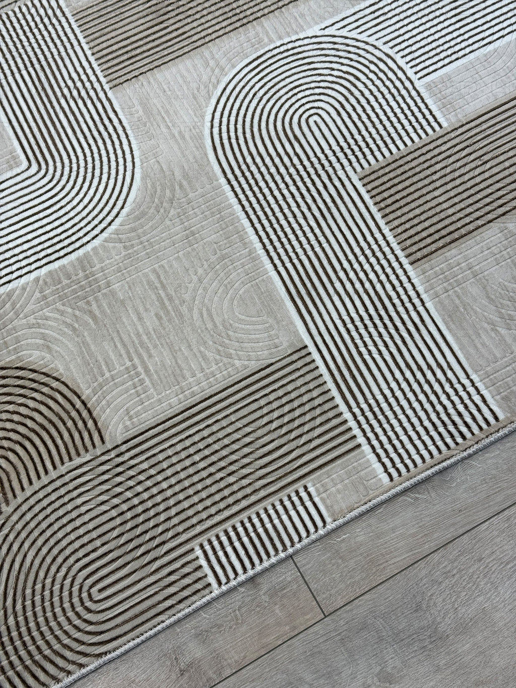 Jel Modern Geometrik Desenli Özel Ölçü Kesme Halı - Bej & Gri