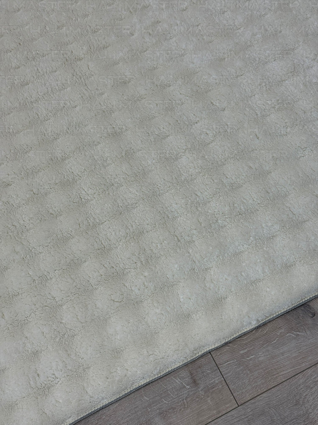 Krem Tavşan Tüyü Peluş Halı - Özel Ölçü Kaymaz Tabanlı 3D Kabartmalı Kesme Halı