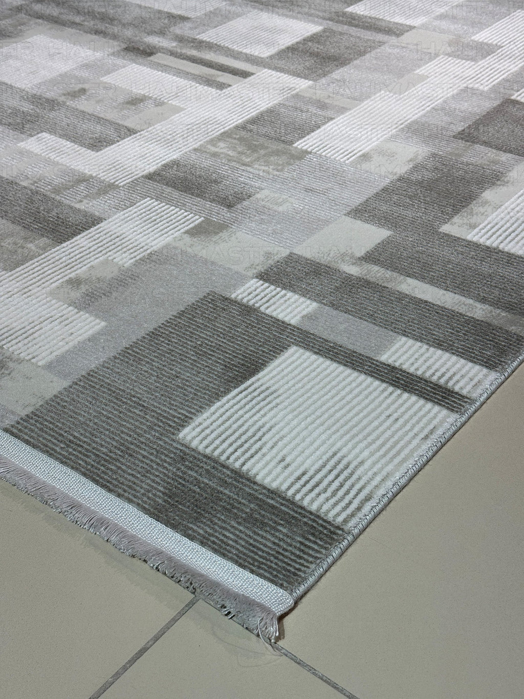 Modern Geometrik Desenli Salon Halısı - Gri ve Beyaz Tonları