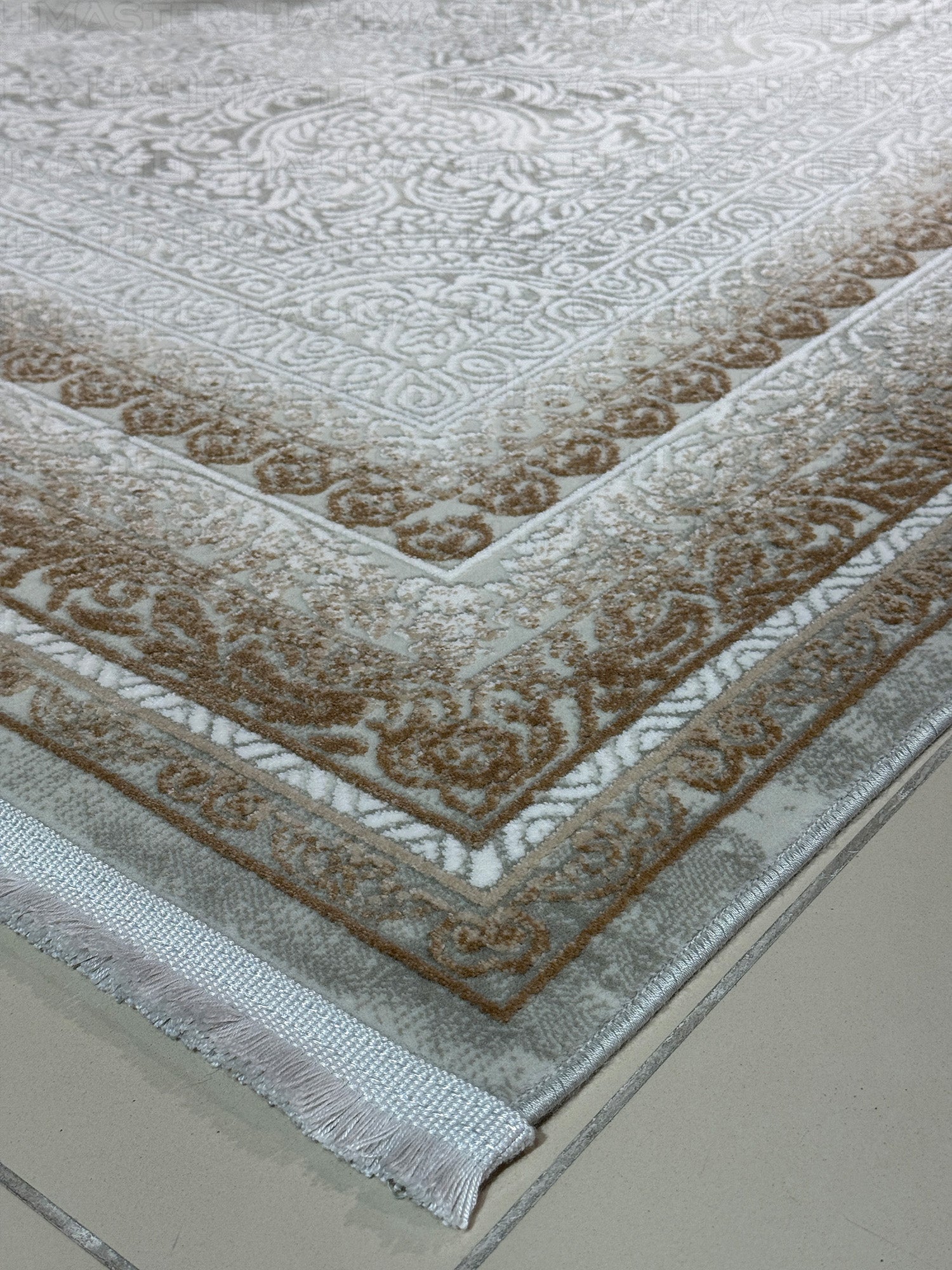 Bej ve Krem Renkli Klasik Madalyon Desenli Modern Salon Halısı