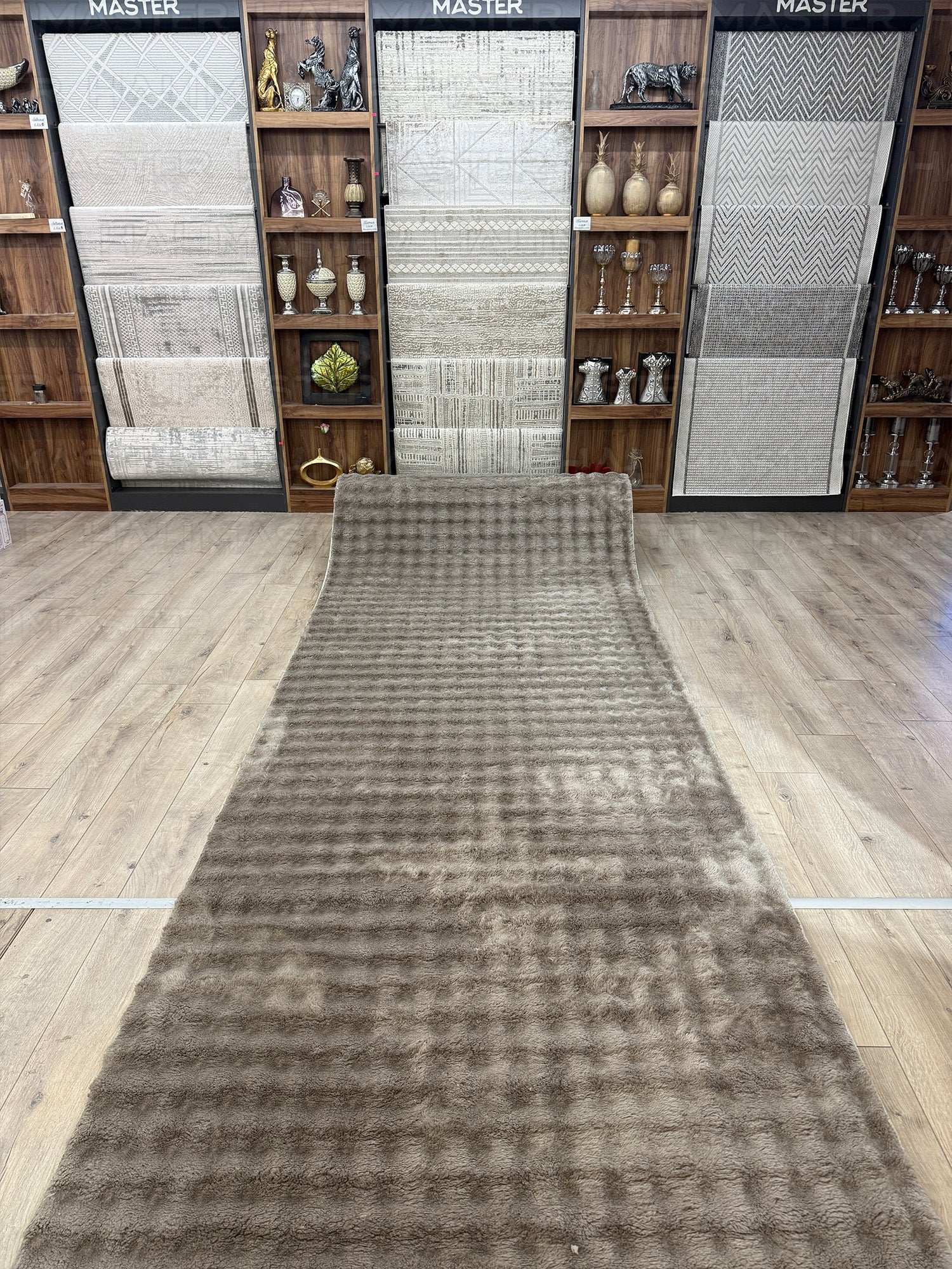 Kahve Tavşan Tüyü Peluş Halı - Özel Ölçü Kaymaz Tabanlı 3D Kabartmalı Kesme Halı
