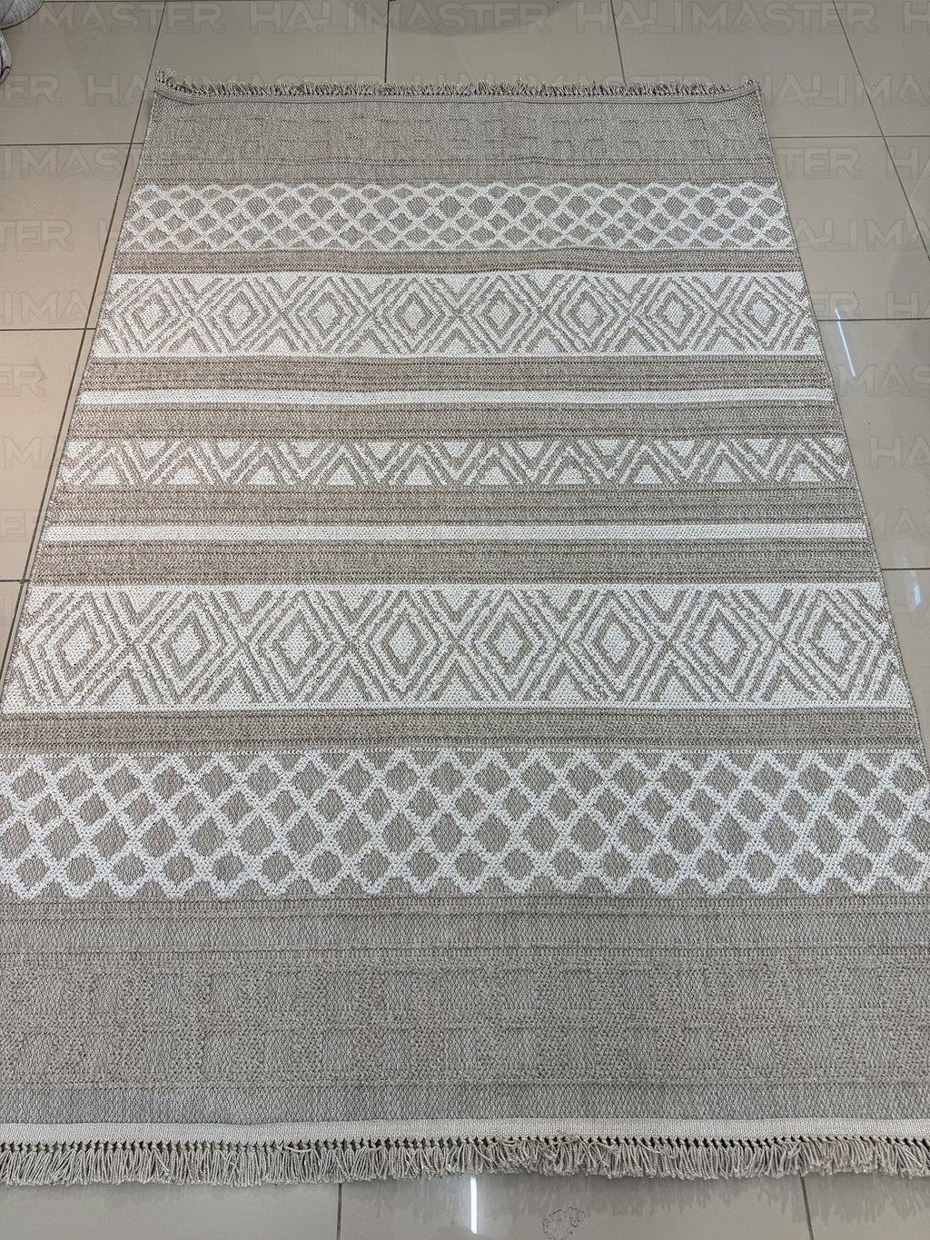 Modern Geometrik Desenli Krem Kahve Dekoratif Salon ve Oturma Odası Halısı - 4m² - Saçaklı