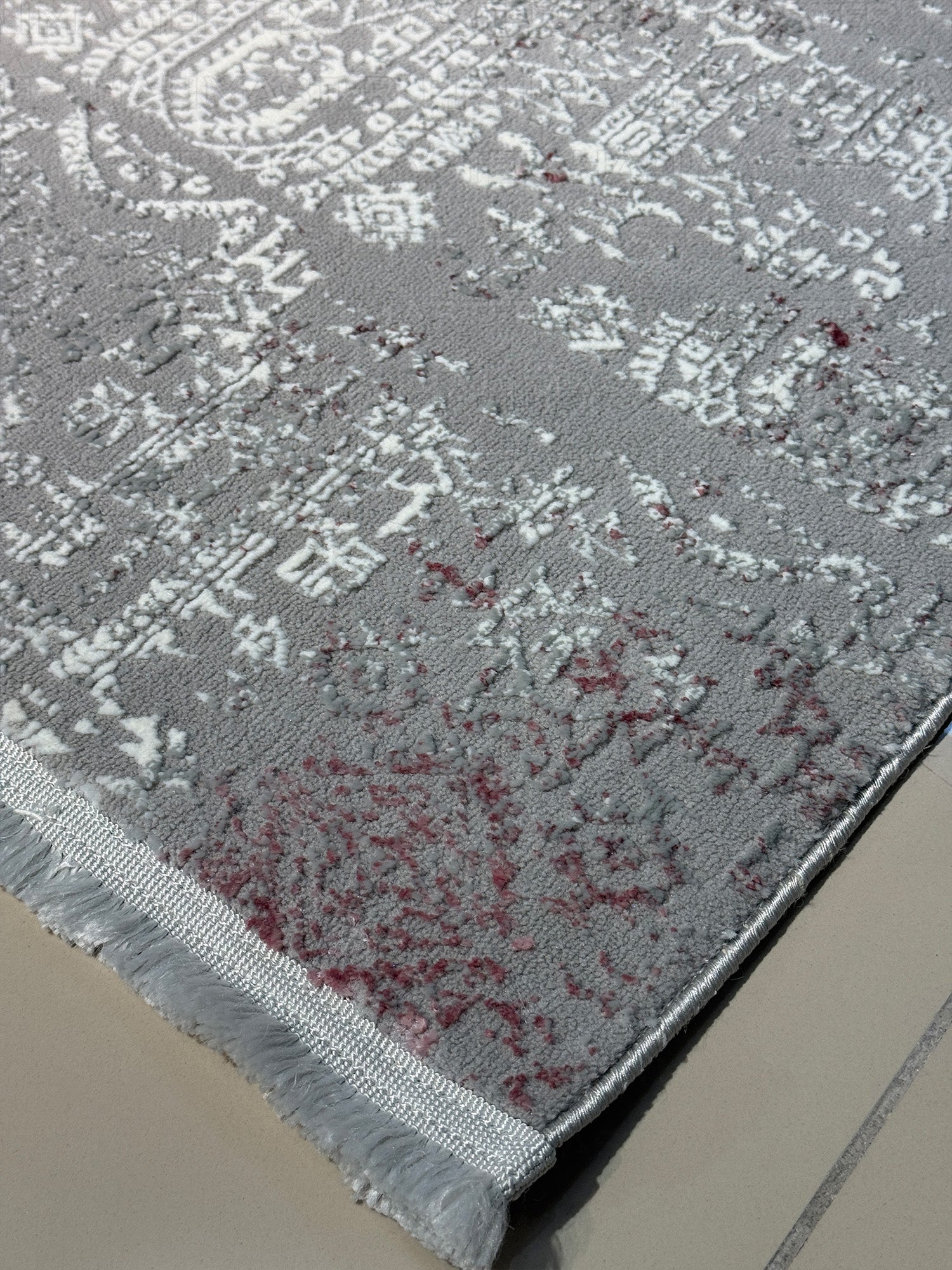 Gri Eskitme Desenli Modern Salon Halısı - Vintage Görünümlü Antrasit Halı