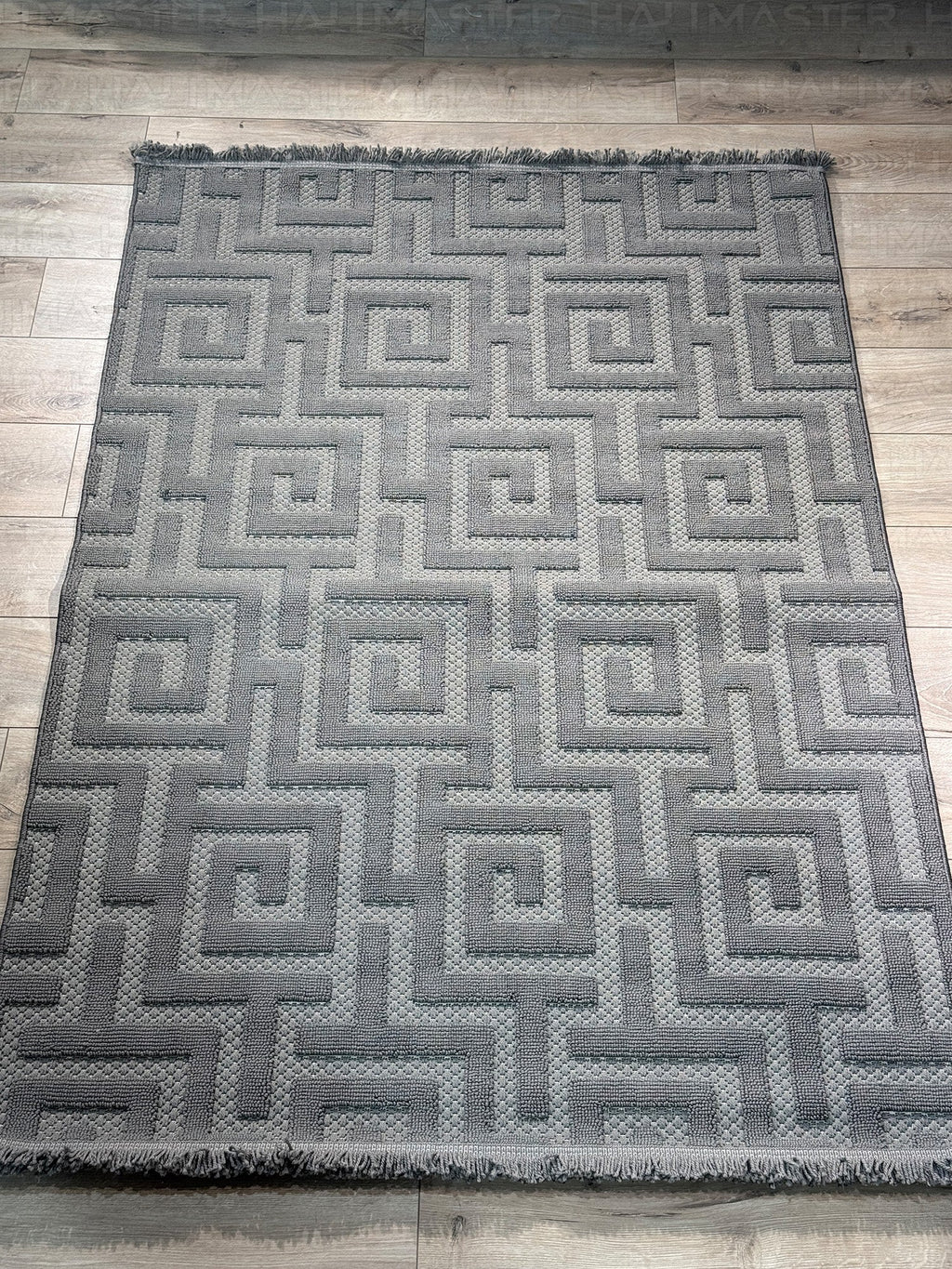 Dekoratif Antrasit Geometrik Desenli Kabartmalı Modern Halı - Saçaklı ve Özel Ölçü