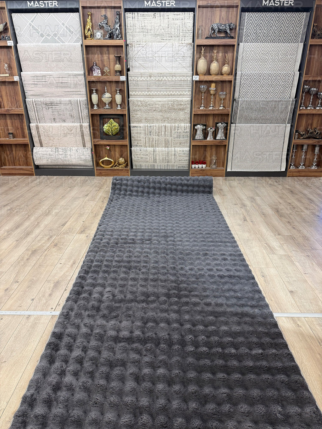 Gri Tavşan Tüyü Peluş Halı - Özel Ölçü Kaymaz Tabanlı 3D Kabartmalı Kesme Halı