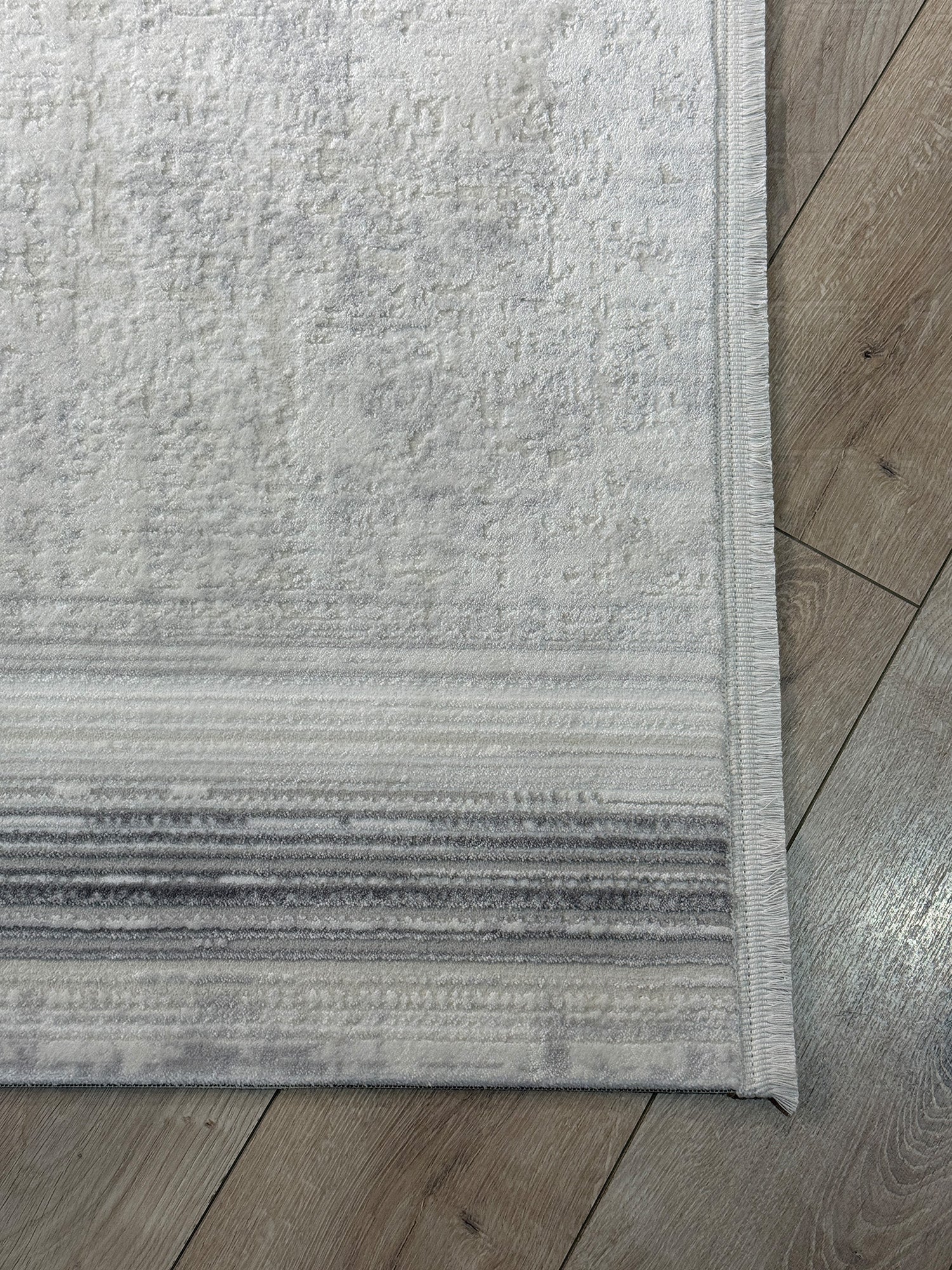 Kumru Minimalist Çizgili Bordürlü Eskitme Görünümlü Gri Kesme Halı