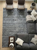 Kilim Etnik Desenli Antrasit Siyah Modern Halı & Yolluk - Özel Ölçü Seçeneği