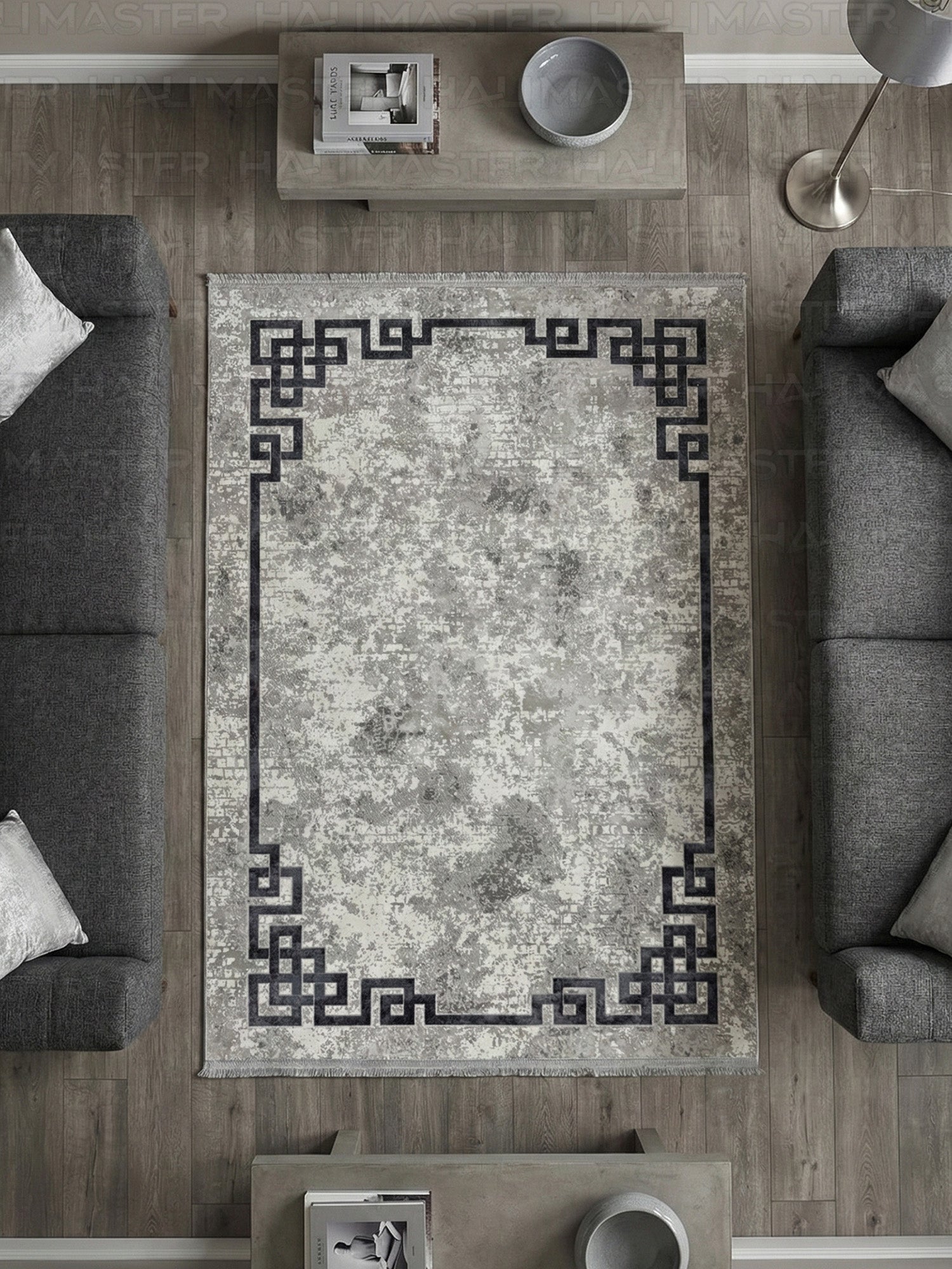 Modern Gri Eskitme Desenli Salon Halısı - Geometrik Bordürlü Şık Tasarım