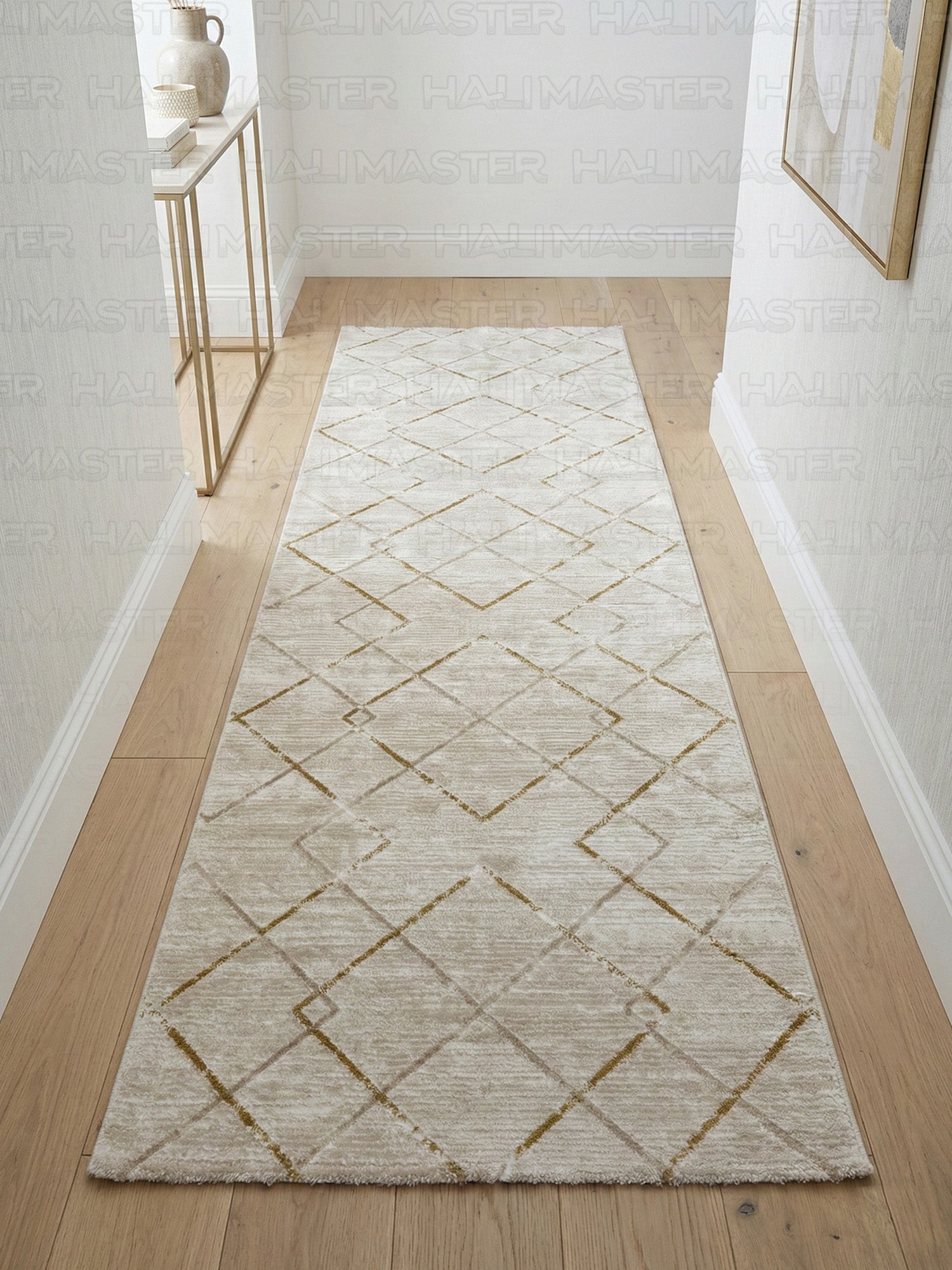 Akrilik Özel Ölçü Modern Geometrik Krem Halı – Altın Çizgi Desenli Minimal Salon & Koridor Halısı